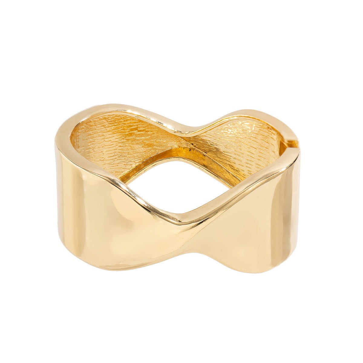 Fashion Trend Metal Glossy Surface Water Drop Hug Bracelet